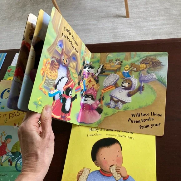 Lot of 9 Children’s books from PJ Library Jewish Publisher - Picture 3 of 4